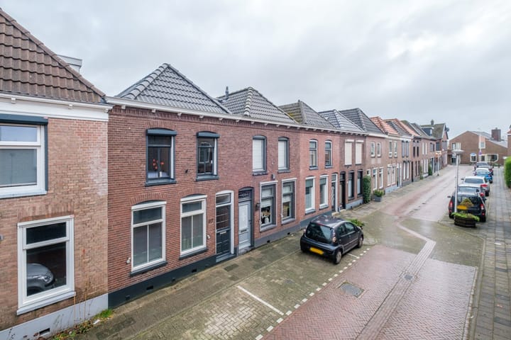 Foto 2 van Burg ten Veldestr 87