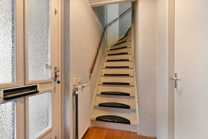 Foto 8 van Van Mirlaerstraat 1