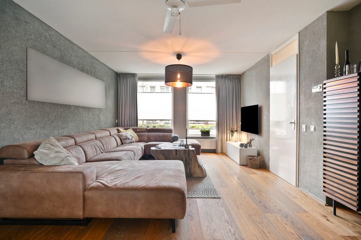 Foto 11 van Van Mirlaerstraat 1