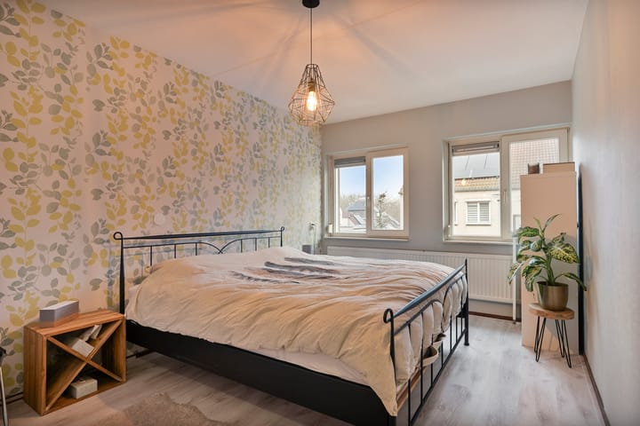 Foto 20 van Van Mirlaerstraat 1