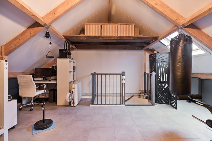 Foto 32 van Van Mirlaerstraat 1