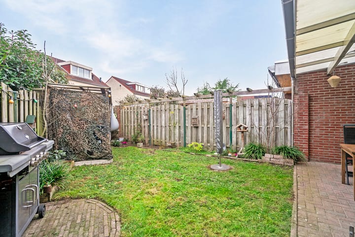 Foto 39 van Van Mirlaerstraat 1