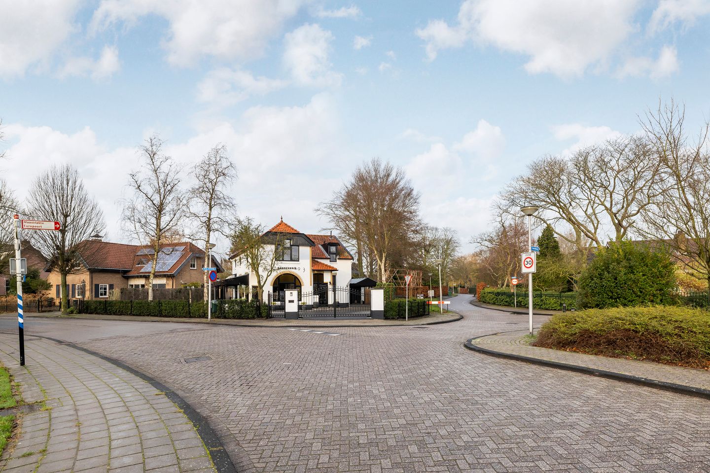 Foto 65 van Burg Letteweg 31