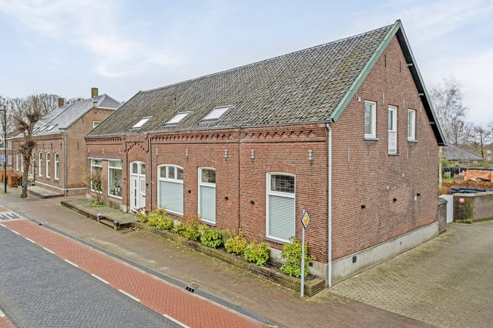 Dorpsstraat 19