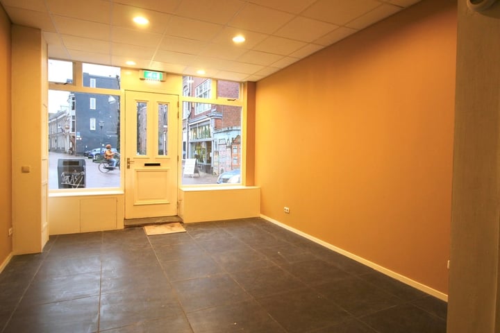 View photo 2 of Korfmakersstraat 3