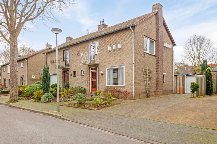 Bekijk foto 1 van Jonasstraat 18