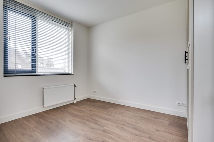 Foto 28 van Spechtenlaan 11