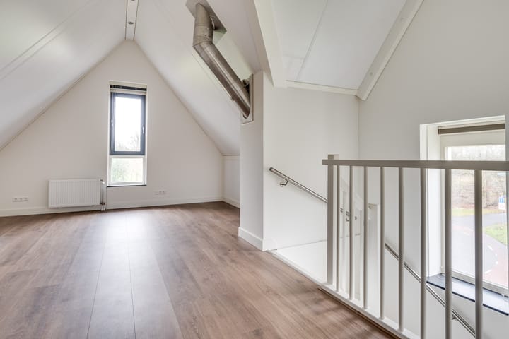 Foto 31 van Spechtenlaan 11