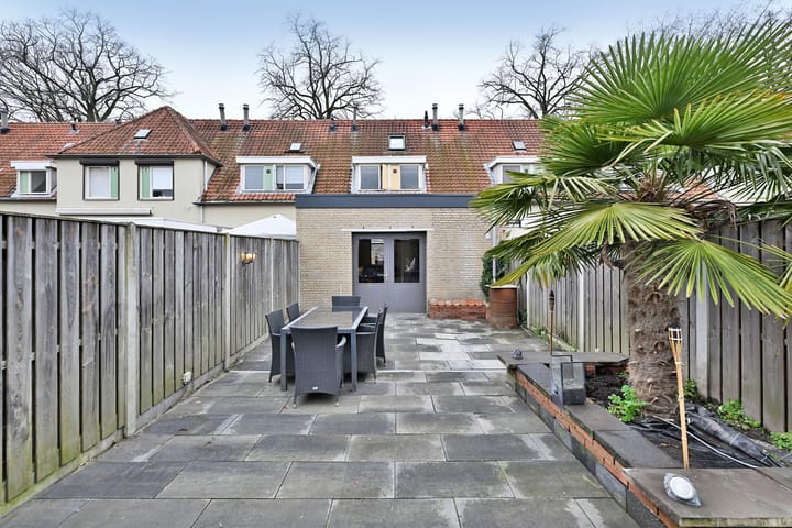 Foto 30 van Ruysdaelstraat 38