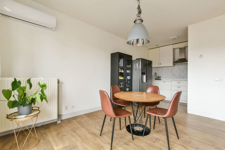 Foto 4 van Julius Pergerstraat 11