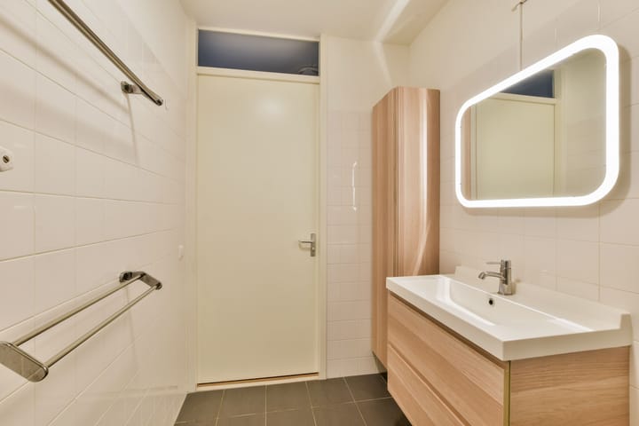 Foto 16 van Julius Pergerstraat 11