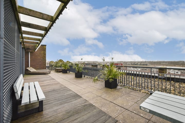 Foto 23 van Julius Pergerstraat 11