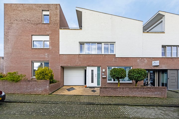 Bekijk foto 1 van Koninksemstraat 49