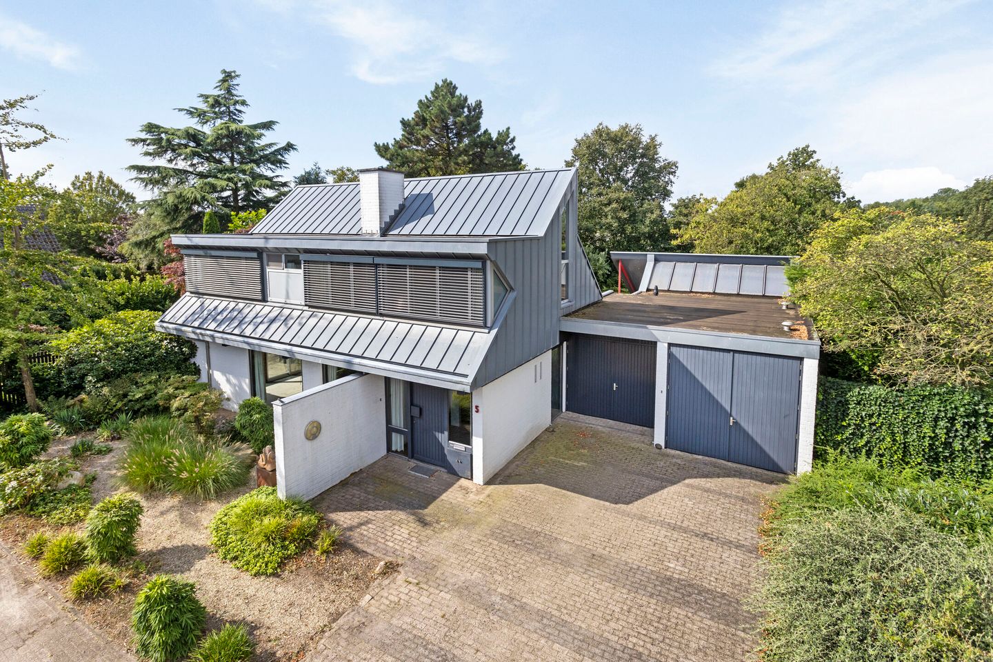 Foto 1 van Paus Joanneslaan 5