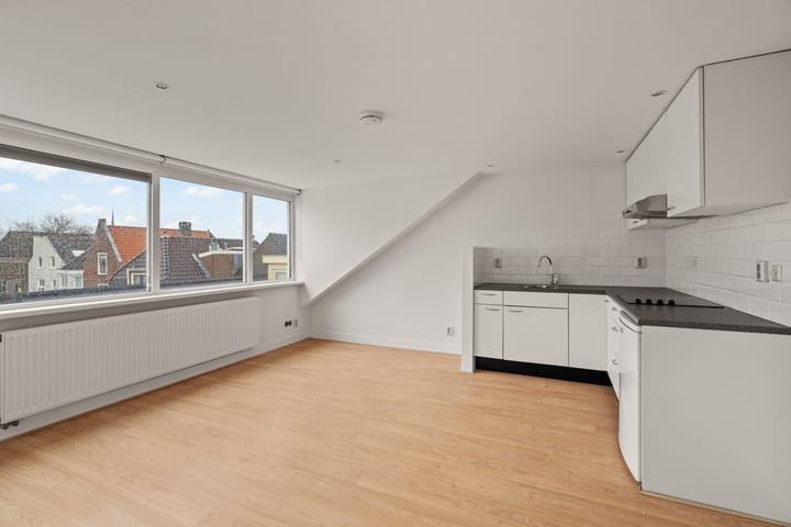 Foto 4 van Lindenplein 4-F