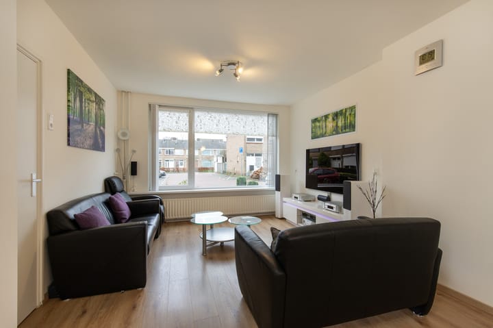 Foto 5 van Van Goghlaan 64