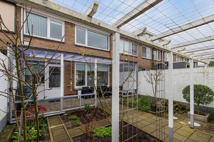 Foto 25 van Van Goghlaan 64