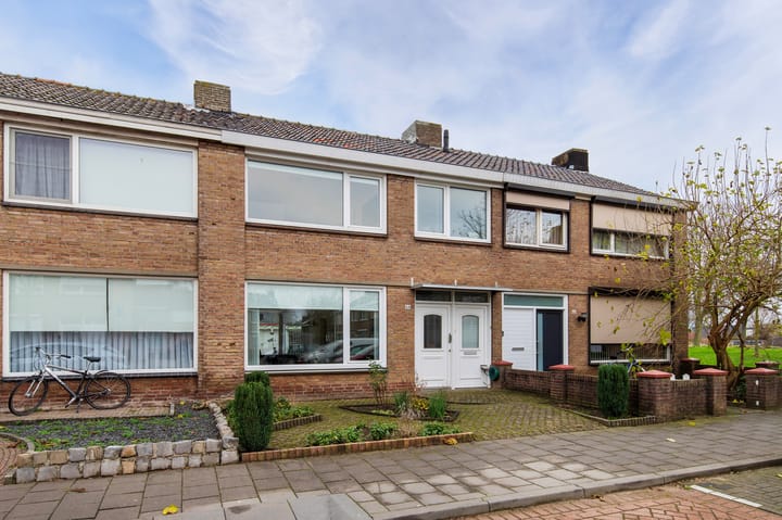 Foto 26 van Van Goghlaan 64