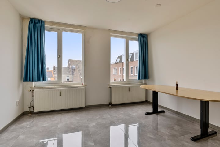 View photo 18 of Kloosterwandstraat 241