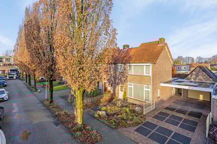 Foto 1 van Burgemeester Libourelstraat 2