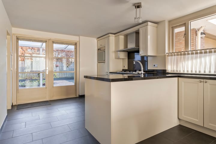 Foto 15 van Burgemeester Libourelstraat 2