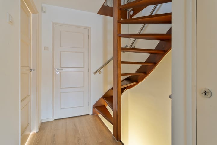 Foto 28 van Burgemeester Libourelstraat 2