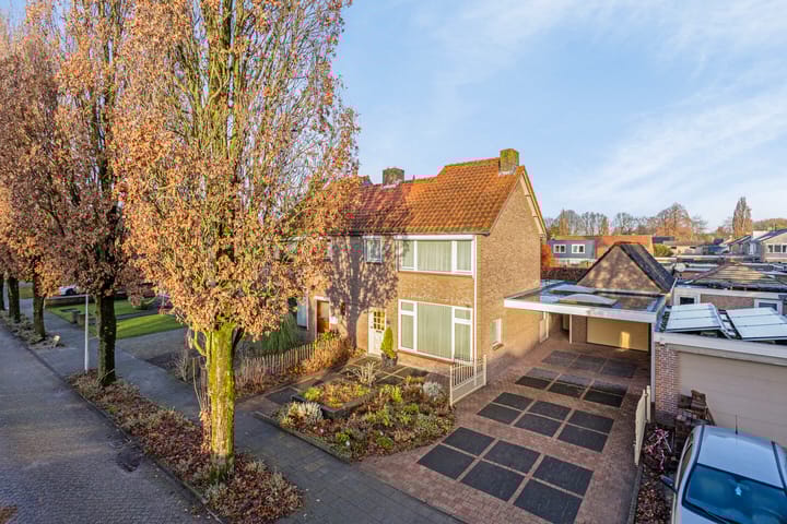 Foto 43 van Burgemeester Libourelstraat 2