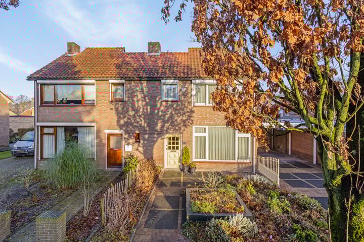 Foto 44 van Burgemeester Libourelstraat 2