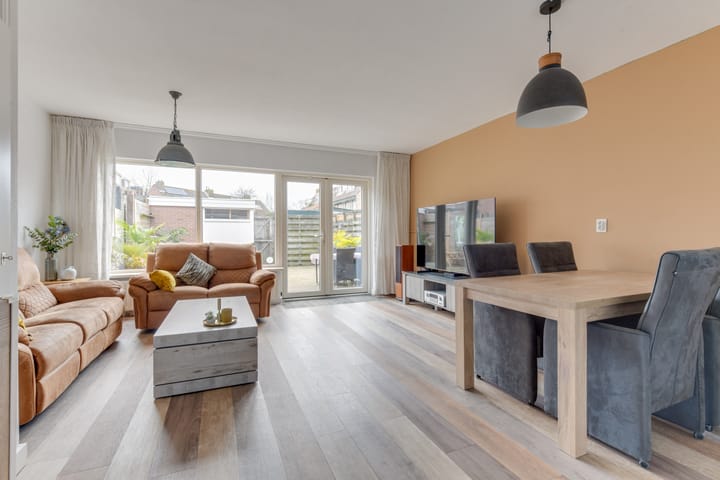 Foto 9 van Albatrosweg 11