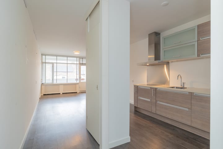 Foto 7 van Jan van Henegouwenweg 50