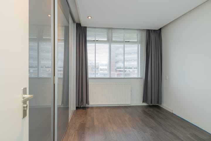 Foto 17 van Jan van Henegouwenweg 50