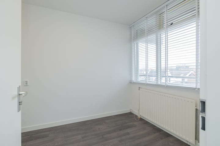 Foto 21 van Jan van Henegouwenweg 50