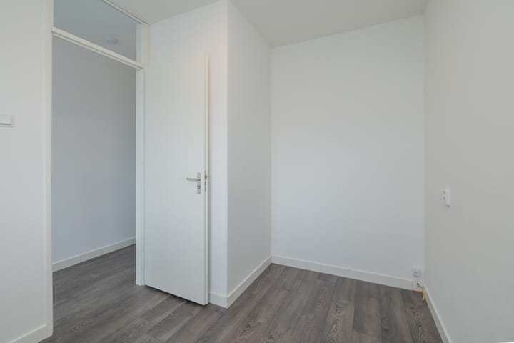 Foto 22 van Jan van Henegouwenweg 50