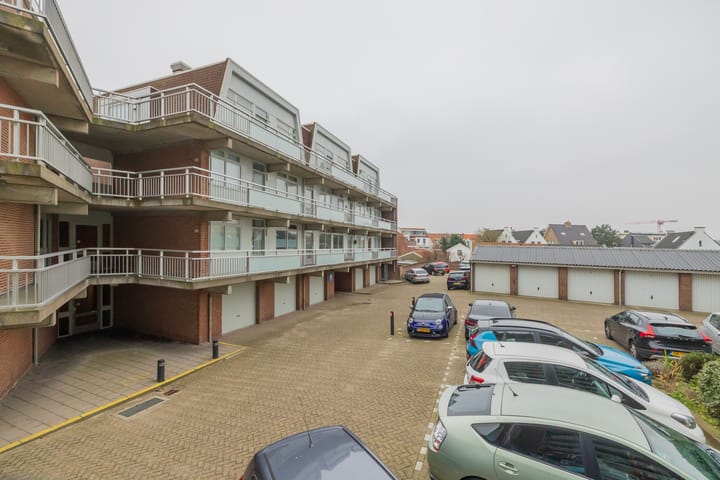 Foto 24 van Jan van Henegouwenweg 50