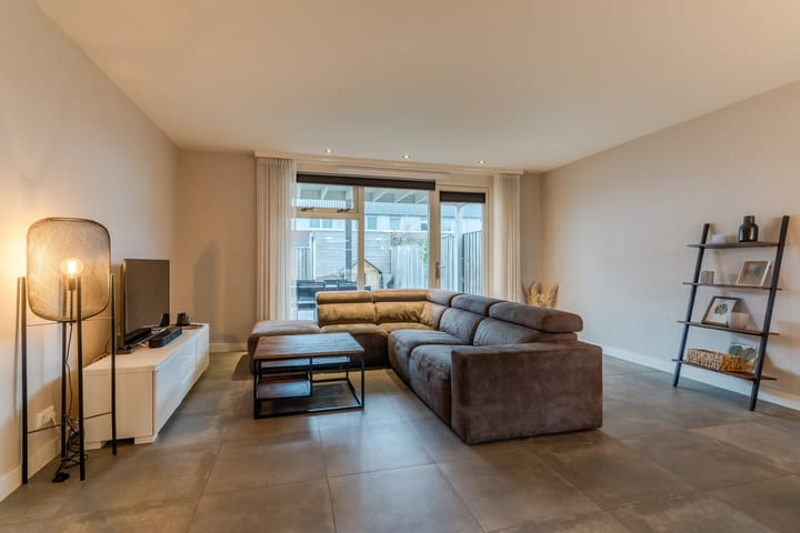 Foto 7 van Ruys de Beerenbrouckstraat 8