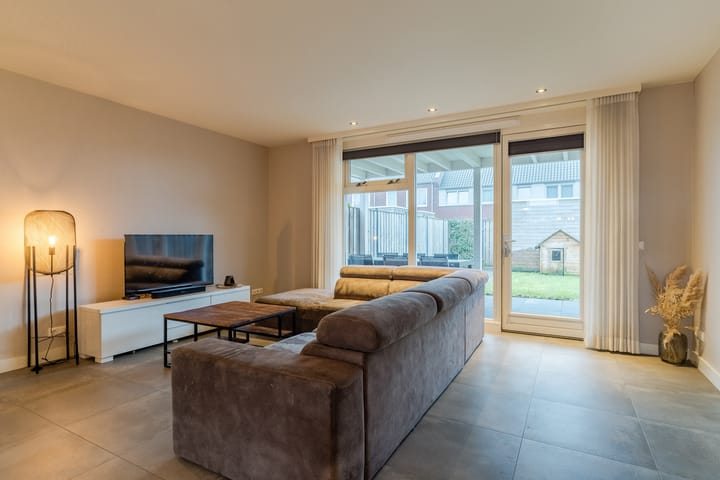 Foto 10 van Ruys de Beerenbrouckstraat 8