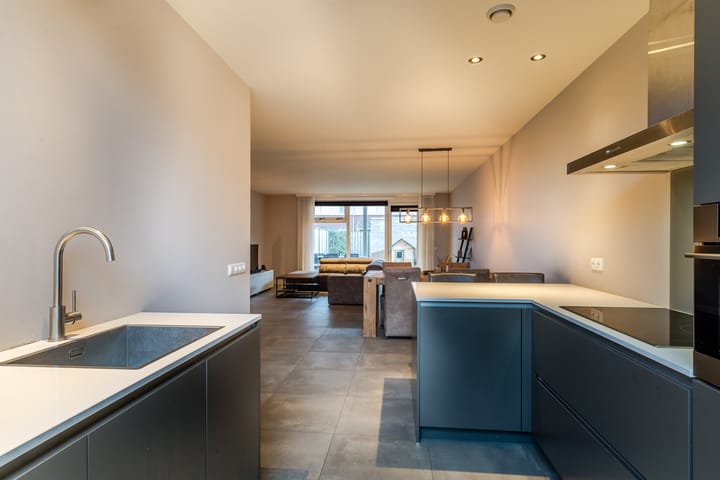 Foto 14 van Ruys de Beerenbrouckstraat 8