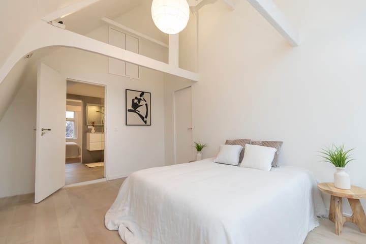 Photo 44 of Reyer Anslostraat 23-2