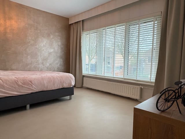 Foto 18 van Hendrikstraat 43