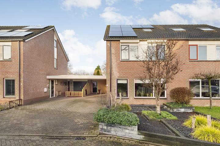 Foto 2 van Van der Brugghenstraat 11