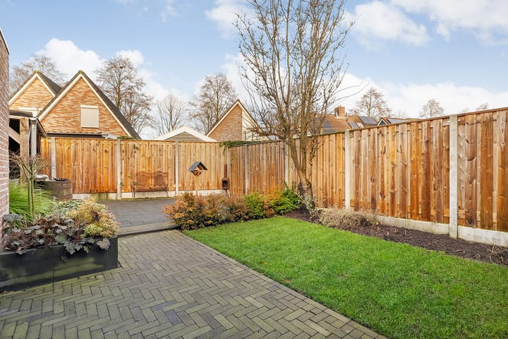 Foto 4 van Van der Brugghenstraat 11