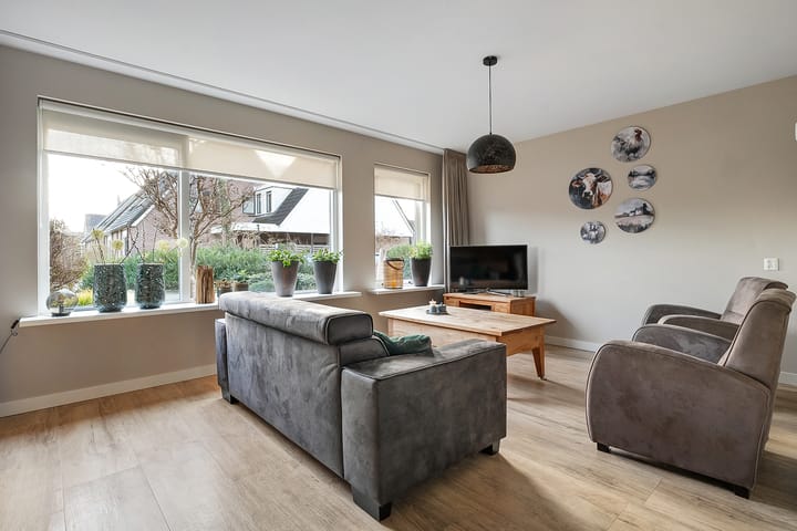 Foto 7 van Van der Brugghenstraat 11