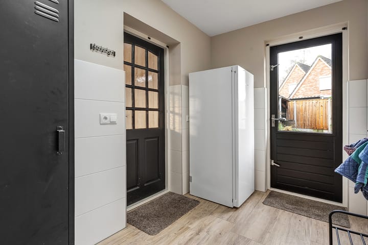 Foto 15 van Van der Brugghenstraat 11