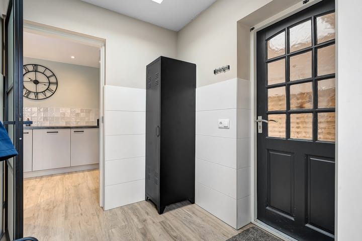 Foto 16 van Van der Brugghenstraat 11