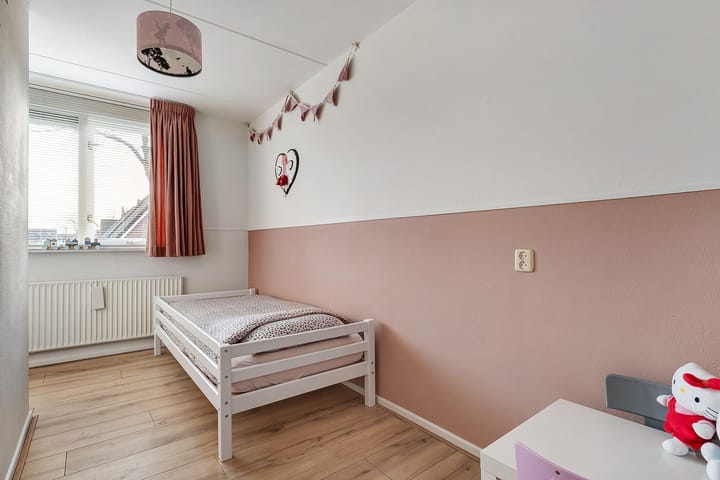 Foto 19 van Van der Brugghenstraat 11