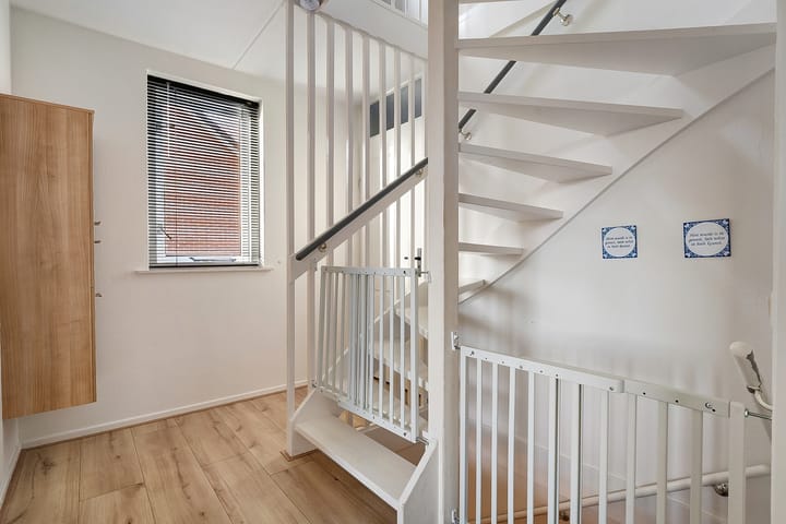 Foto 23 van Van der Brugghenstraat 11