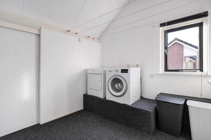 Foto 27 van Van der Brugghenstraat 11