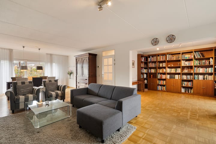 Foto 1 van René Clairstrook 12-B