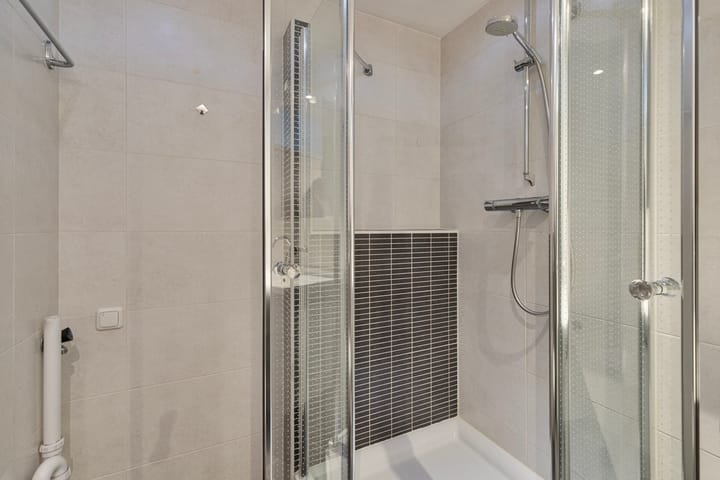 Foto 23 van René Clairstrook 12-B