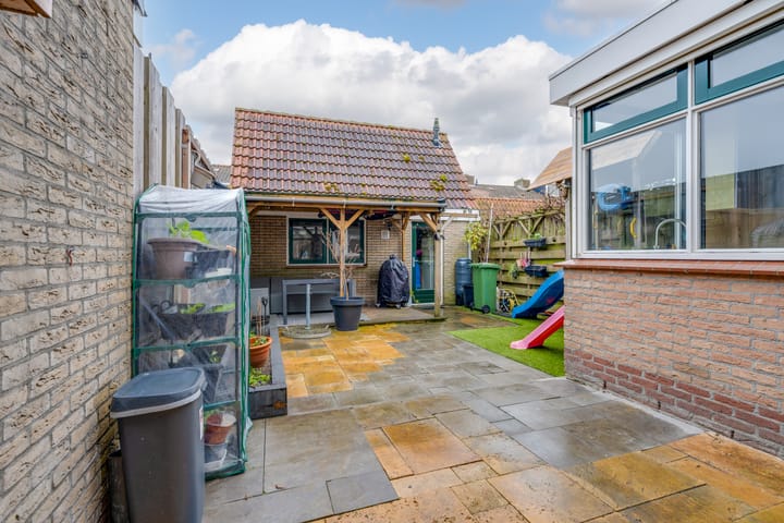 Foto 23 van Roelof Bootstraat 10